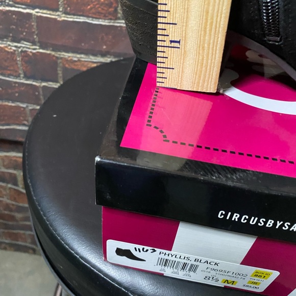 New Sam Edelman Black Bootie w/ Silver Studs - Picture 4 of 10